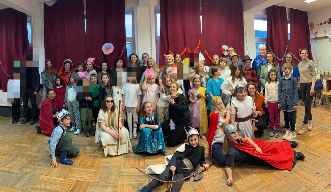 Carnaval de primavara la scoala Waldorf Ilios
